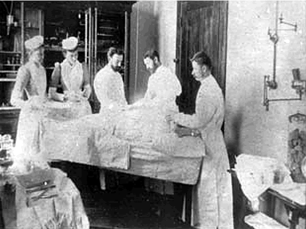 Operating Room 1890
From: The Samuel Berg Collection
On Newark City Hospital/Martland Medical Center 1882-1963
