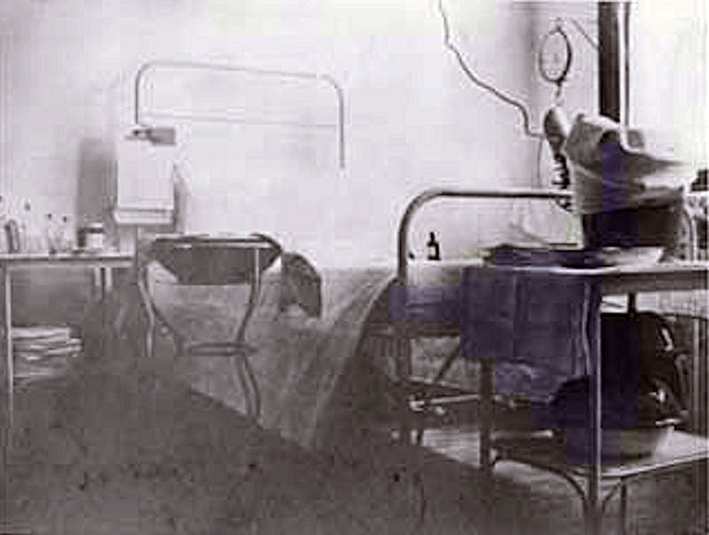 Patient Room
1903
From: The Samuel Berg Collection
On Newark City Hospital/Martland Medical Center 1882-1963
