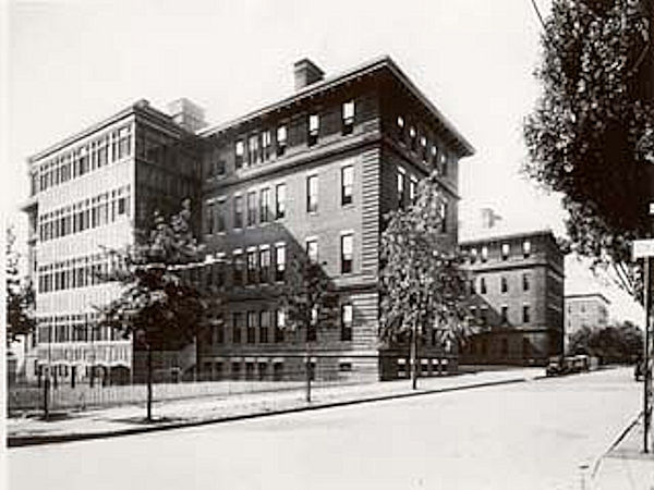 Photo from The Samuel Berg Collection
On Newark City Hospital/Martland Medical Center 1882-1963
