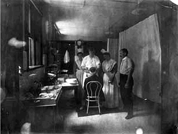 Emergency Room 1906
From: The Samuel Berg Collection
On Newark City Hospital/Martland Medical Center 1882-1963
